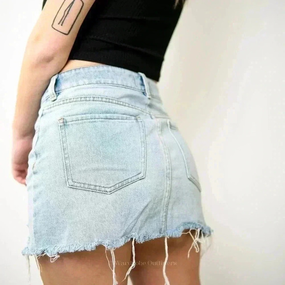 PacSun Distressed Raw Hem Denim A-Line Mini Skirt - Picture 2 of 10